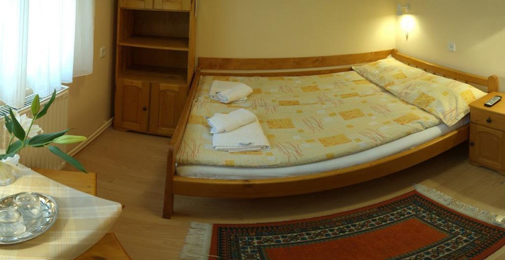 Csatari Pensiune Praid Kamer foto
